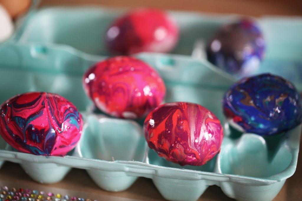 tie-dye easter eggs - The everyday mom life