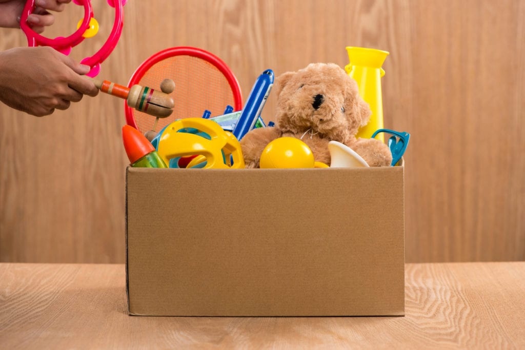 decluttering - The Everyday Mom Life